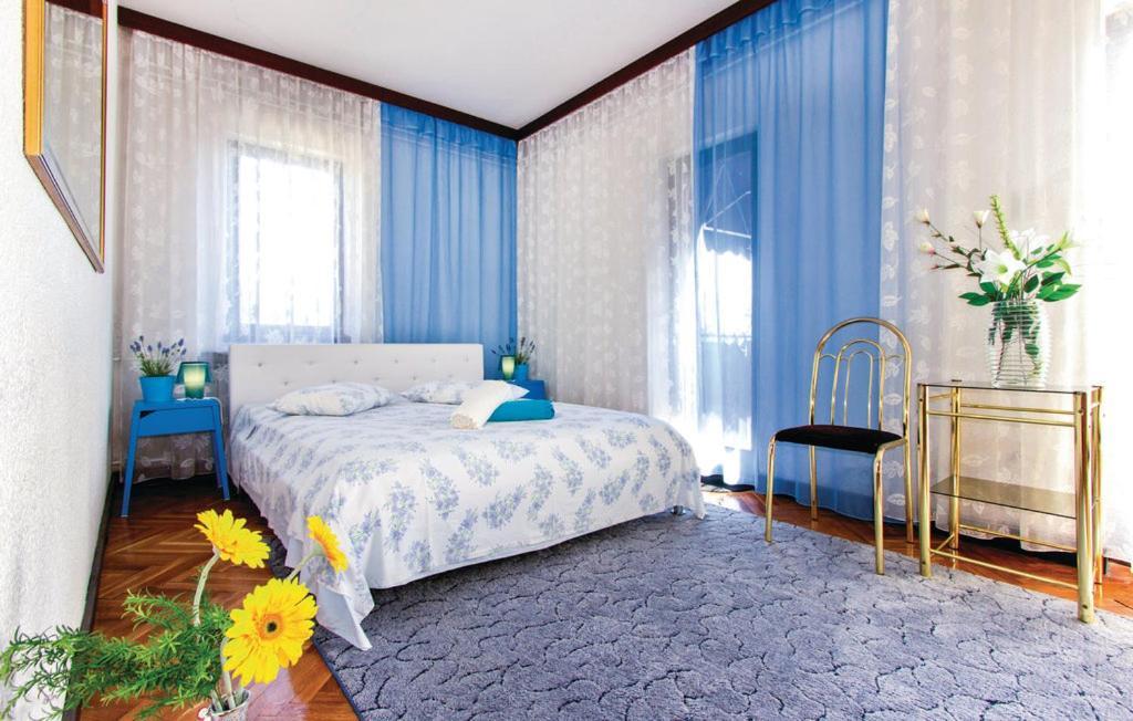Rooms Croatia With Parking, Kitchen And Dining Area For Guests Rijeka Exterior photo