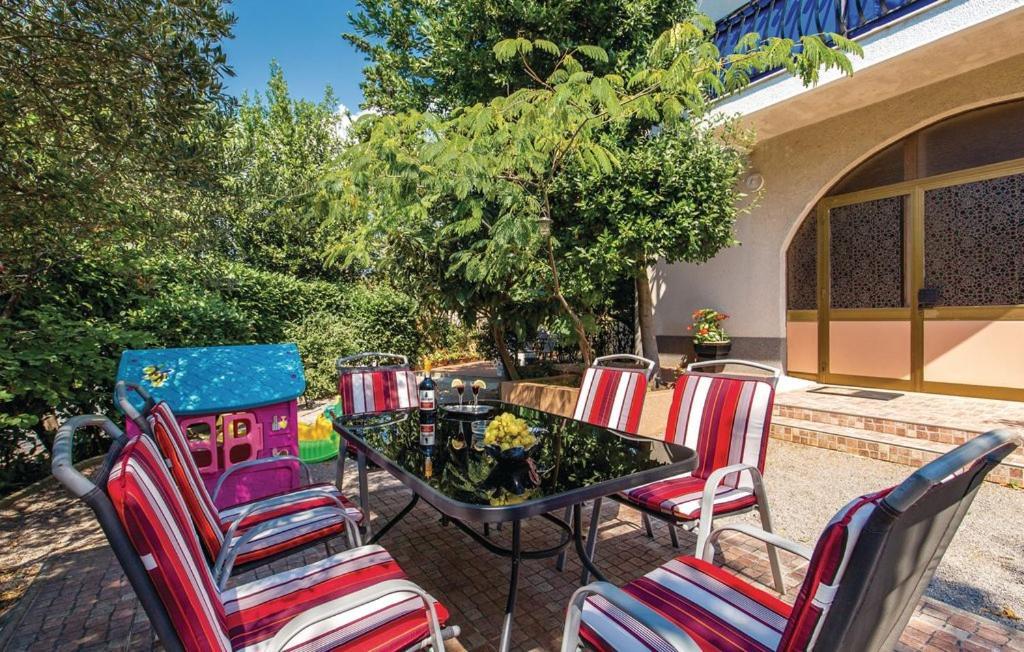 Rooms Croatia With Parking, Kitchen And Dining Area For Guests Rijeka Exterior photo
